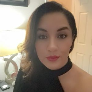 Meet your Posher, Ari